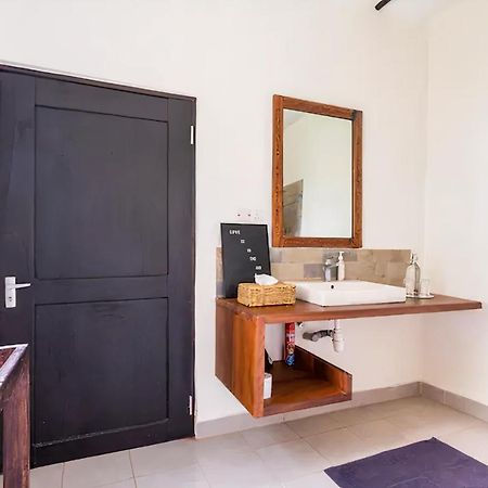 Bed and Breakfast Zarafa House Diani Beach Esterno foto